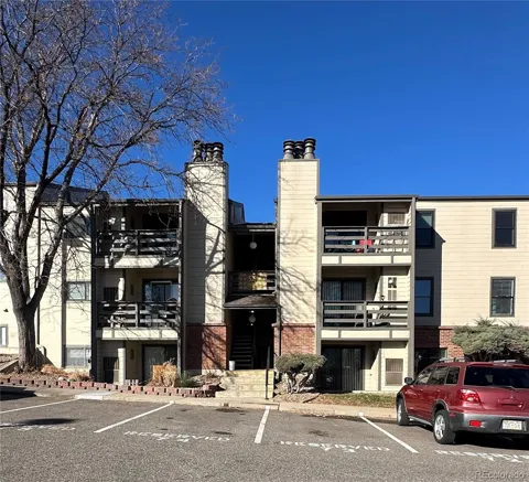 579 Wright Street #207
