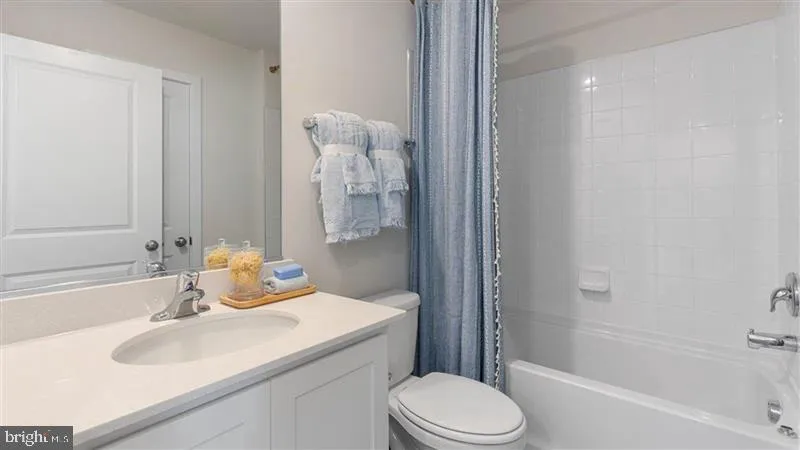 107 BARLETT LANE Harrisburg, PA 17111