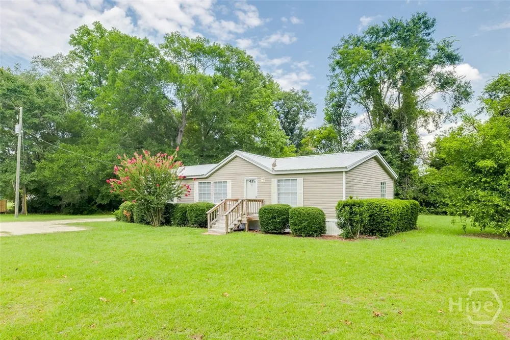 437 Burkhalter Circle Claxton, GA 30417