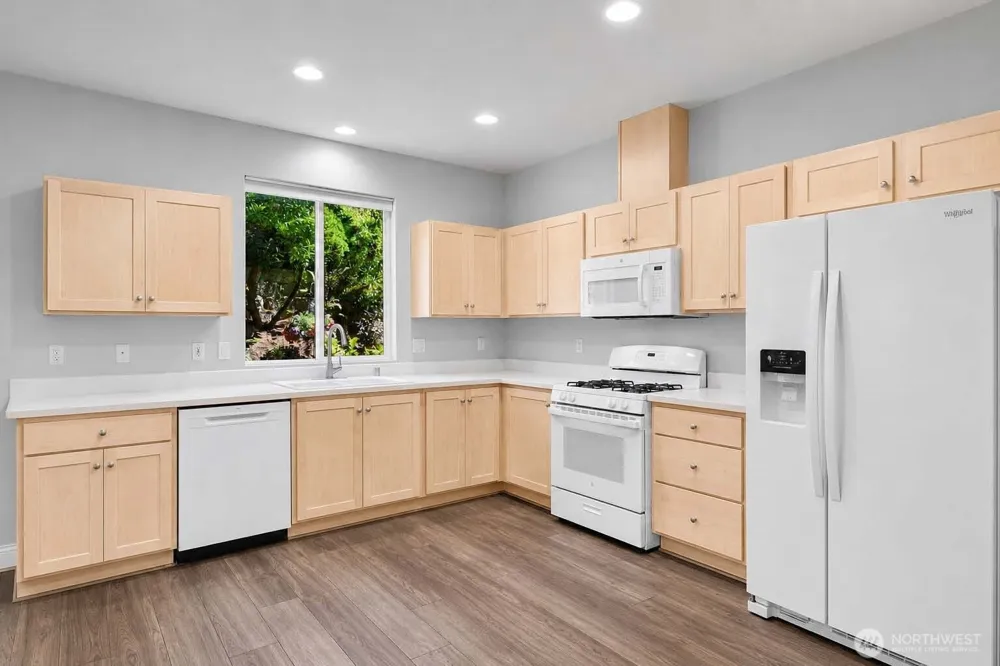 6750 163rd Place SE #B Bellevue, WA 98006