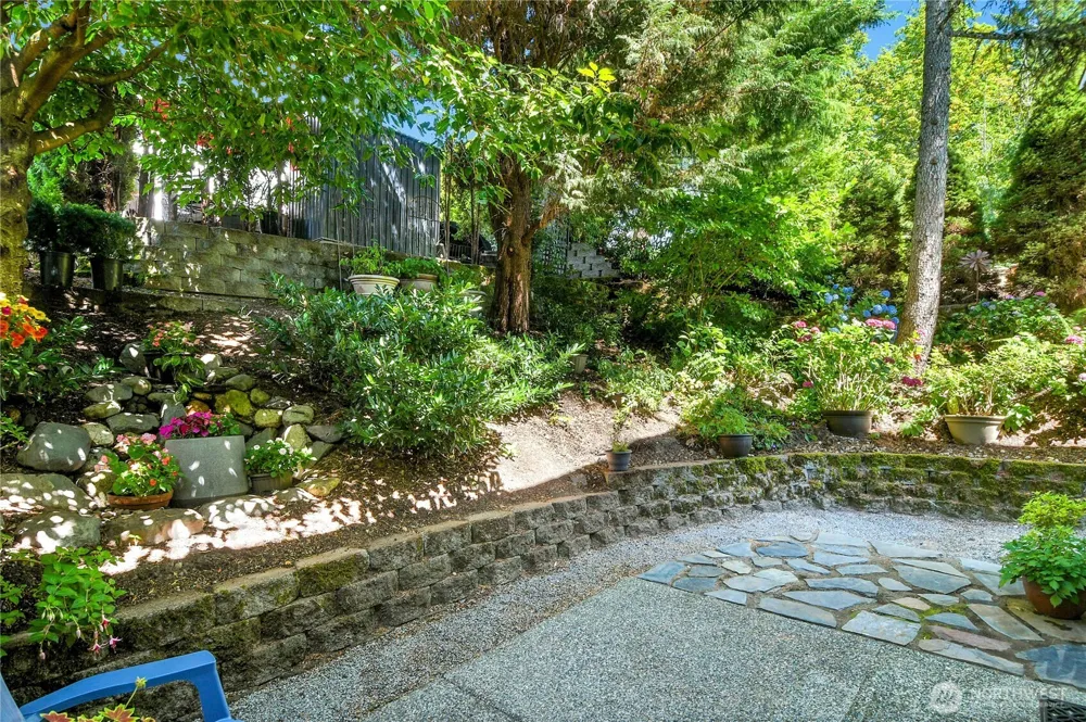 6750 163rd Place SE #B Bellevue, WA 98006