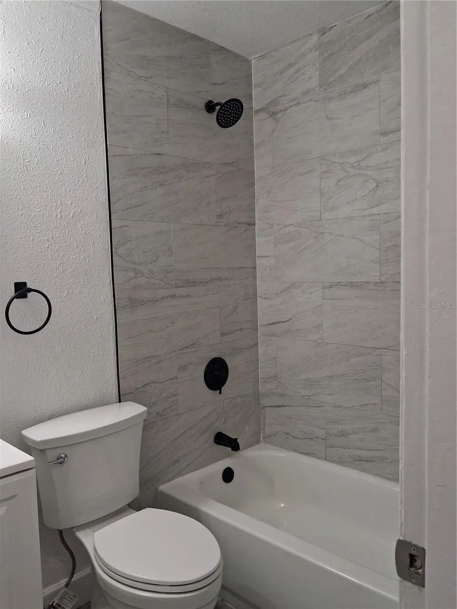 7206 MANDARIN DRIVE Orlando, FL 32819