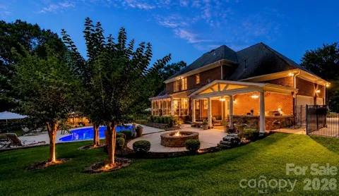 6263 Chamar Circle