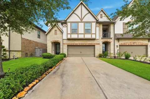 9527 Scanlan Heights Lane