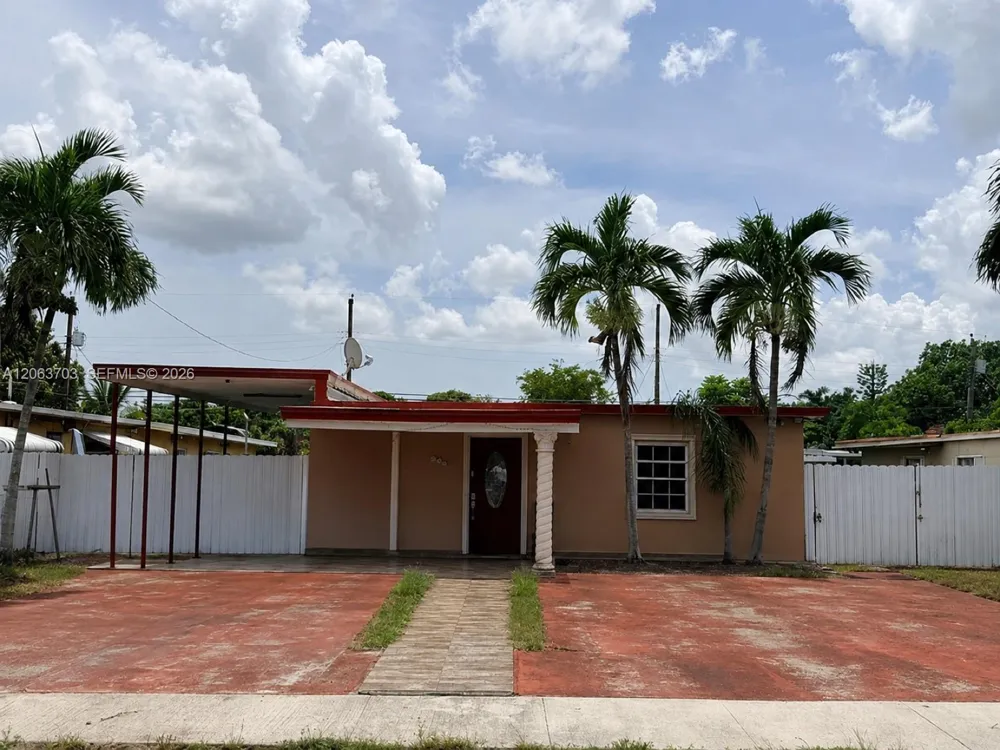 142 E 45th St Hialeah, FL 33013