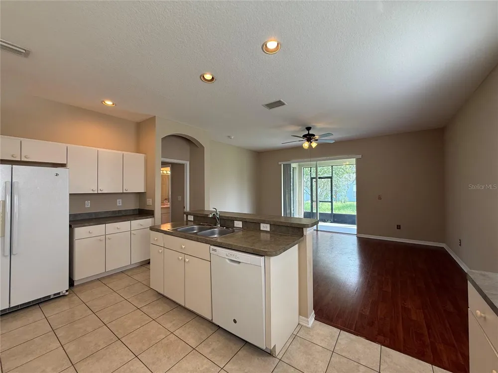 6520 BRIDGECREST DRIVE Lithia, FL 33547