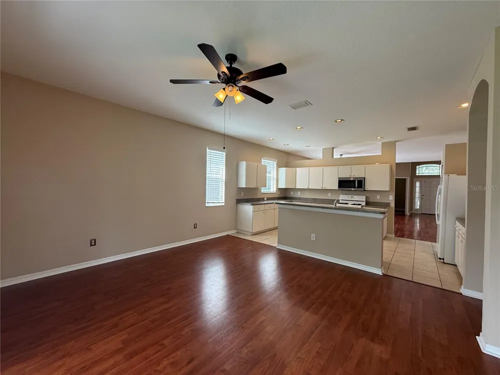 6520 BRIDGECREST DRIVE Lithia, FL 33547