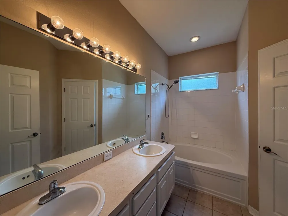 6520 BRIDGECREST DRIVE Lithia, FL 33547