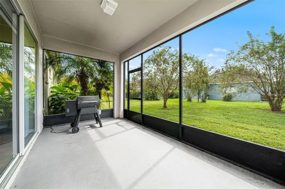 6520 BRIDGECREST DRIVE Lithia, FL 33547