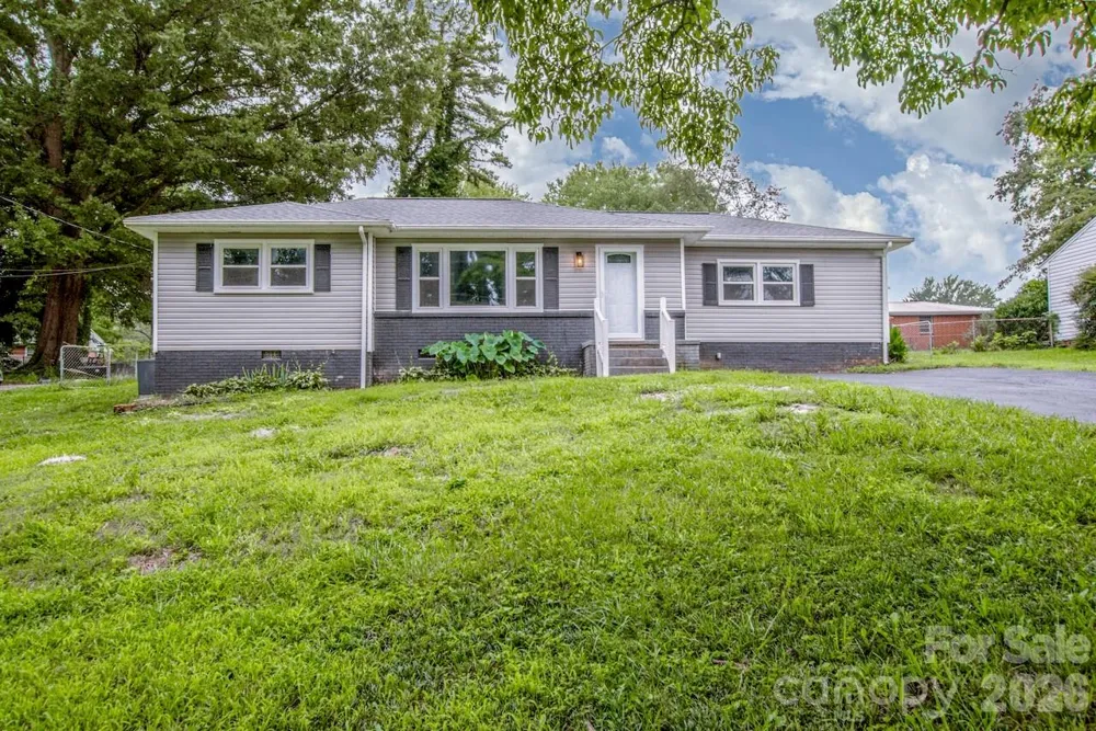 1317 Meadowbrook Circle Salisbury, NC 28144