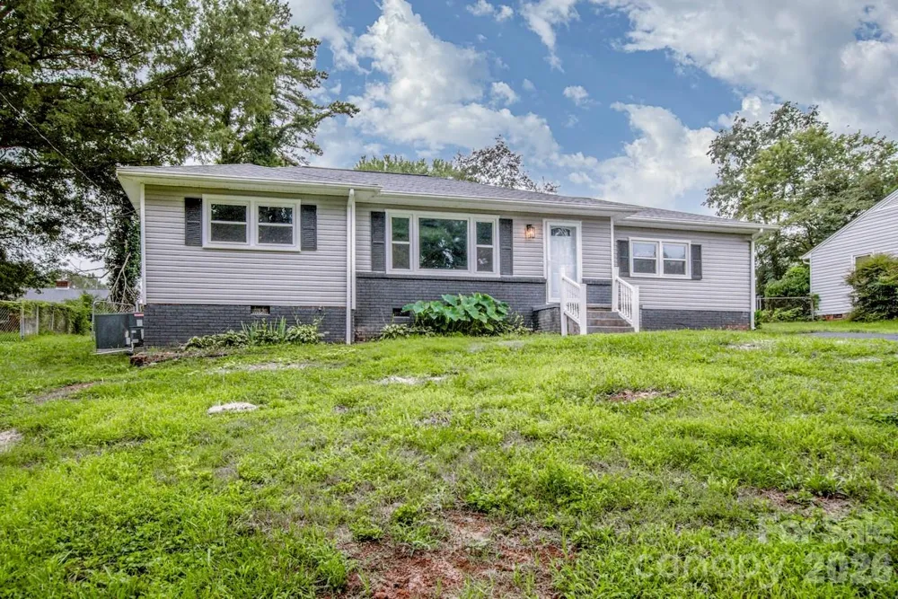 1317 Meadowbrook Circle Salisbury, NC 28144