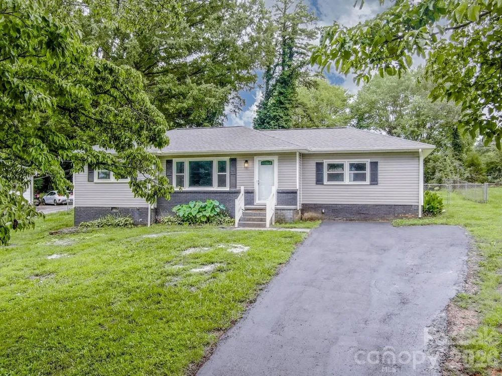 1317 Meadowbrook Circle Salisbury, NC 28144