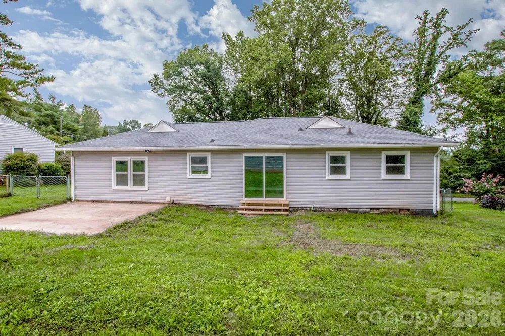 1317 Meadowbrook Circle Salisbury, NC 28144