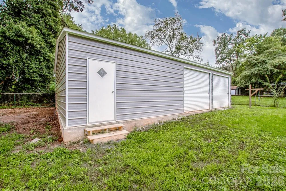 1317 Meadowbrook Circle Salisbury, NC 28144