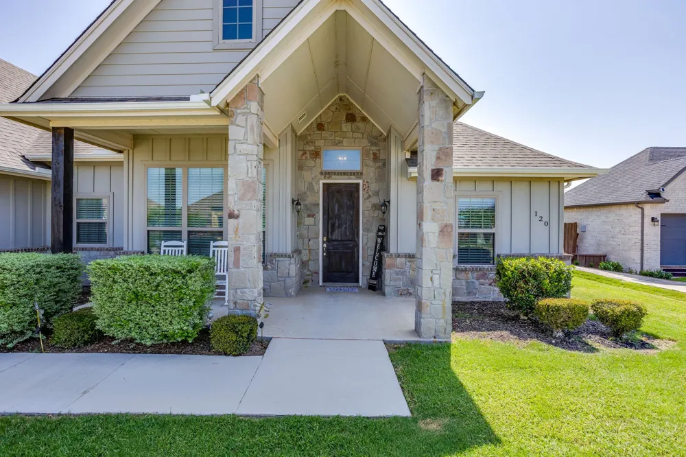 120 Saddle Ridge Drive Godley, TX 76044