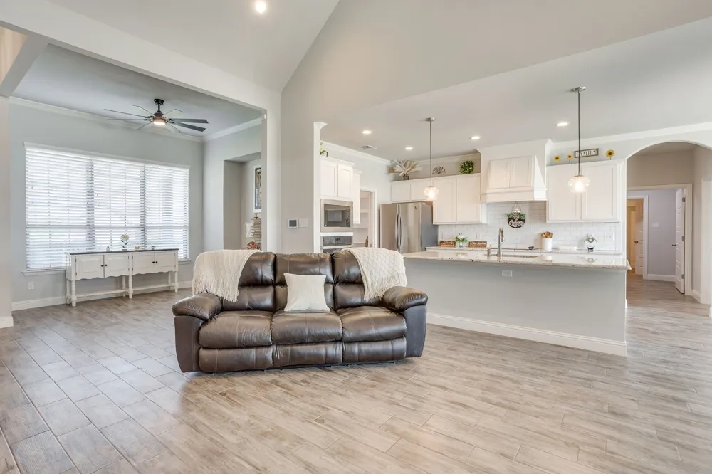 120 Saddle Ridge Drive Godley, TX 76044