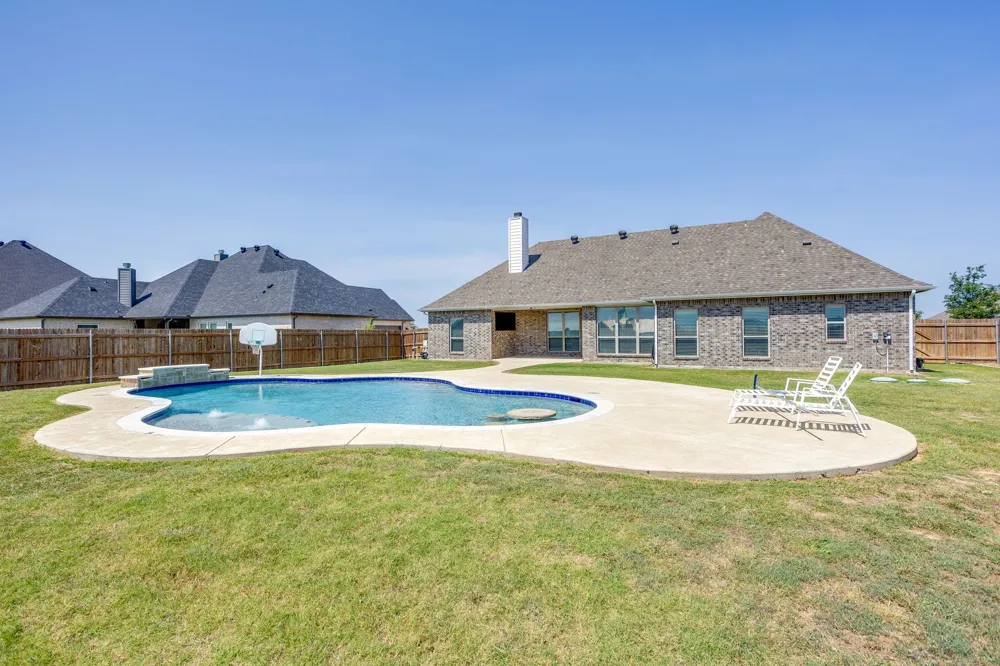 120 Saddle Ridge Drive Godley, TX 76044