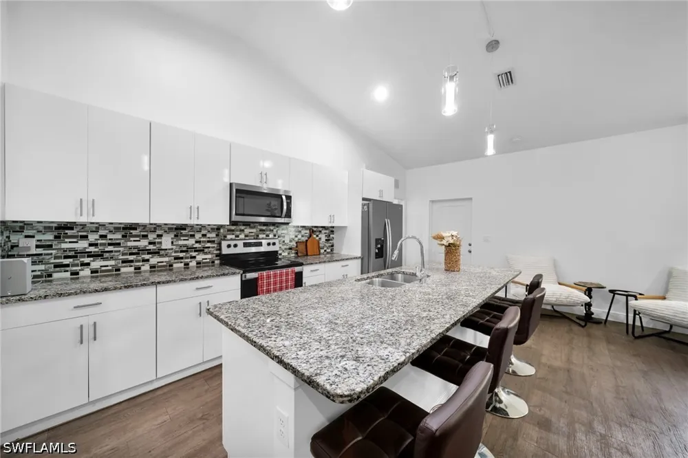 Hilton Circle Labelle, FL 33935