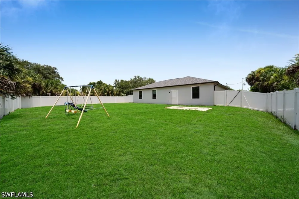 Hilton Circle Labelle, FL 33935