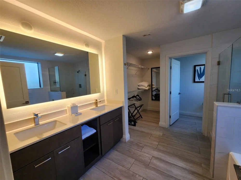 14501 GROVE RESORT AVENUE #3401 Winter Garden, FL 34787