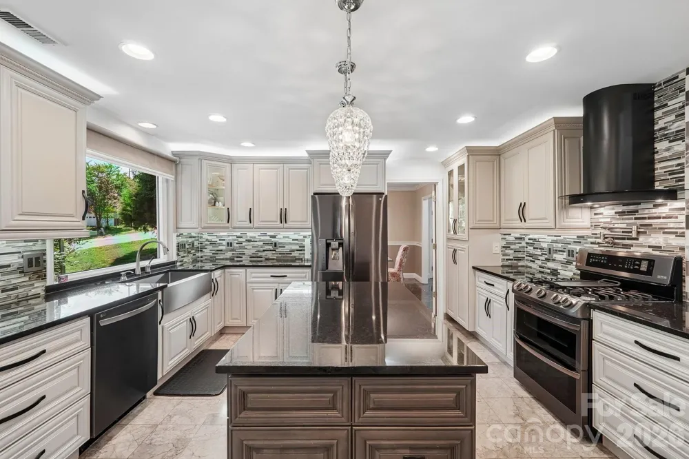 8463 Plantation Way Harrisburg, NC 28075