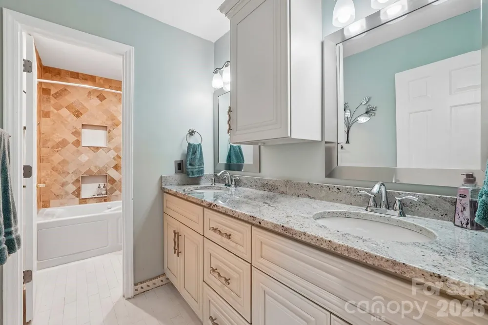 8463 Plantation Way Harrisburg, NC 28075