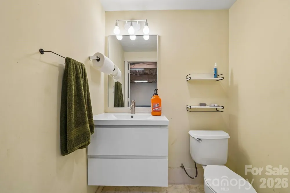 8463 Plantation Way Harrisburg, NC 28075