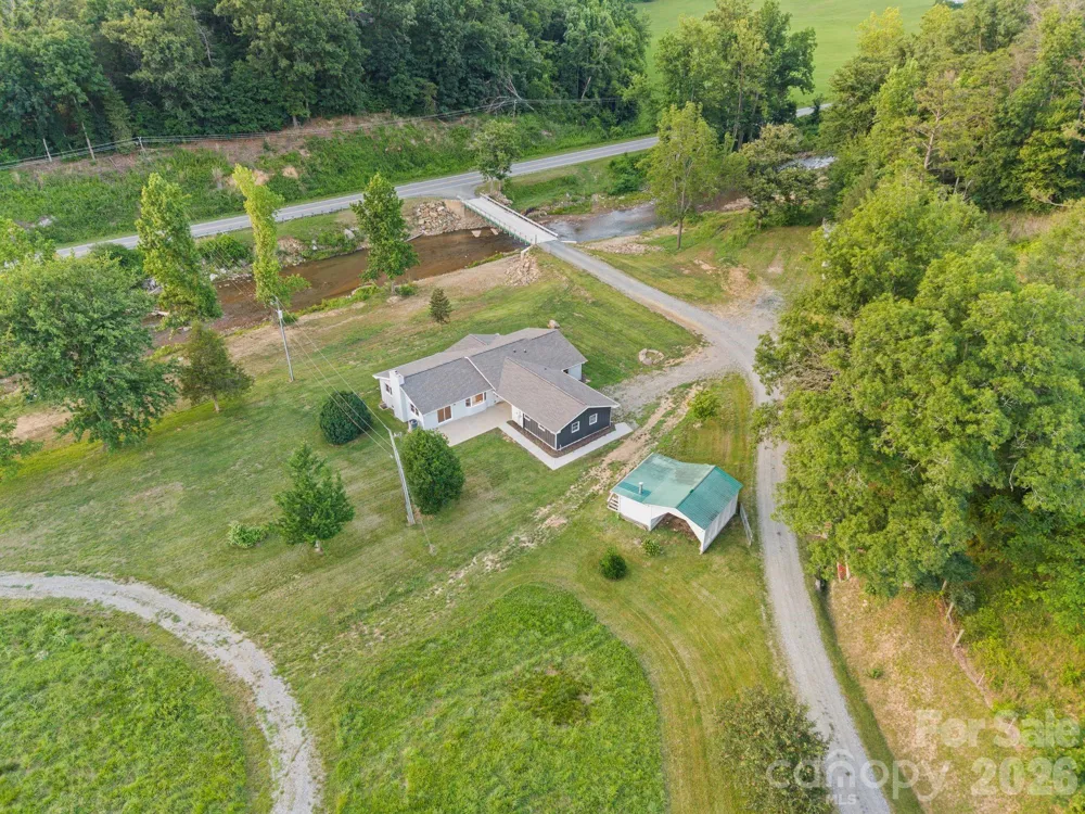 1372 & 1370 Barnardsville Highway Barnardsville, NC 28709
