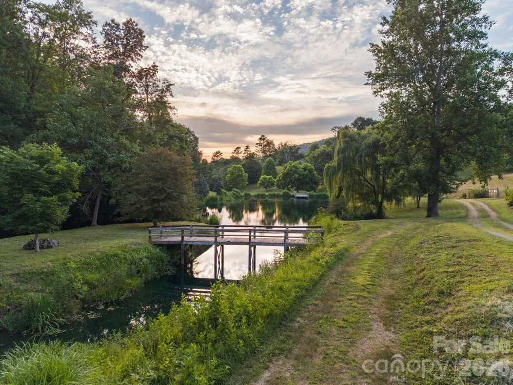 1372 & 1370 Barnardsville Highway Barnardsville, NC 28709