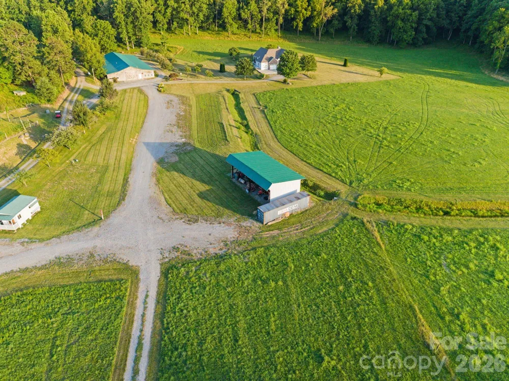 1372 & 1370 Barnardsville Highway Barnardsville, NC 28709