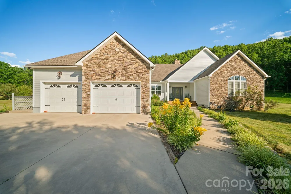 1372 & 1370 Barnardsville Highway Barnardsville, NC 28709