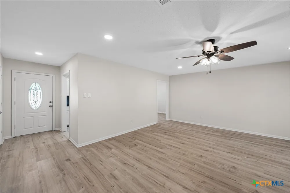 1006 Eagle Drive Eddy, TX 76524