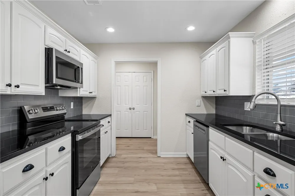 1006 Eagle Drive Eddy, TX 76524