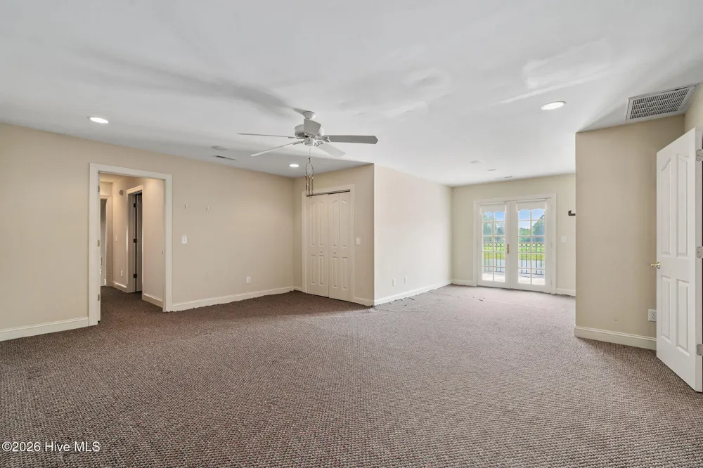 148 E Grandiflora Drive Wallace, NC 28466