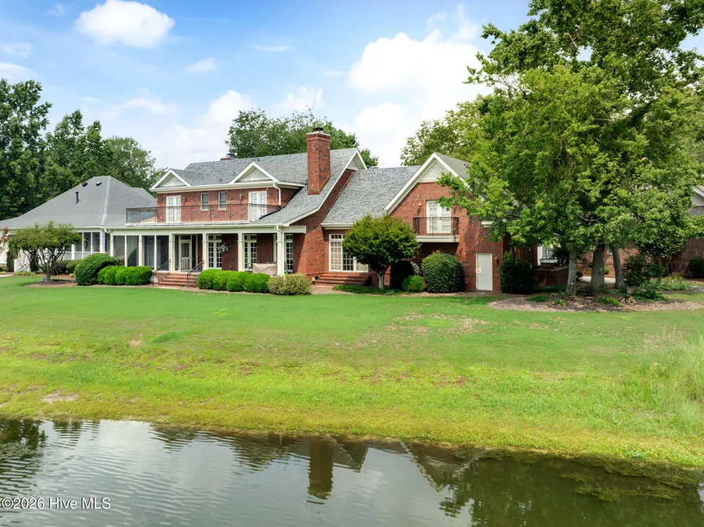 148 E Grandiflora Drive Wallace, NC 28466