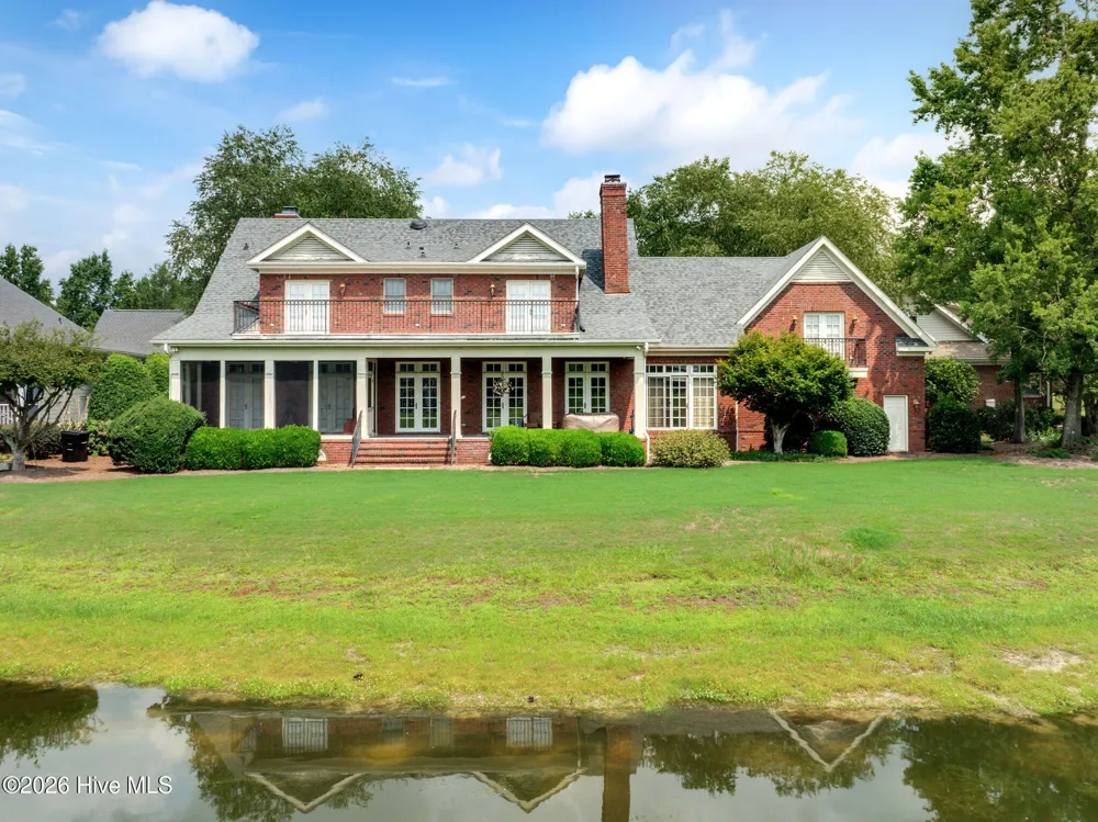 148 E Grandiflora Drive Wallace, NC 28466