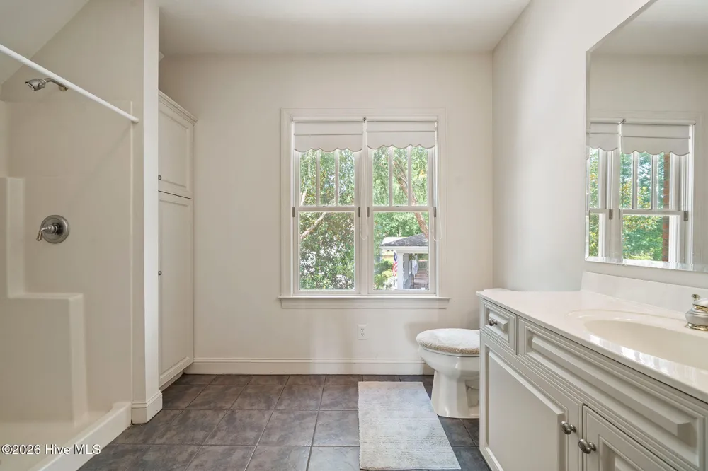 148 E Grandiflora Drive Wallace, NC 28466