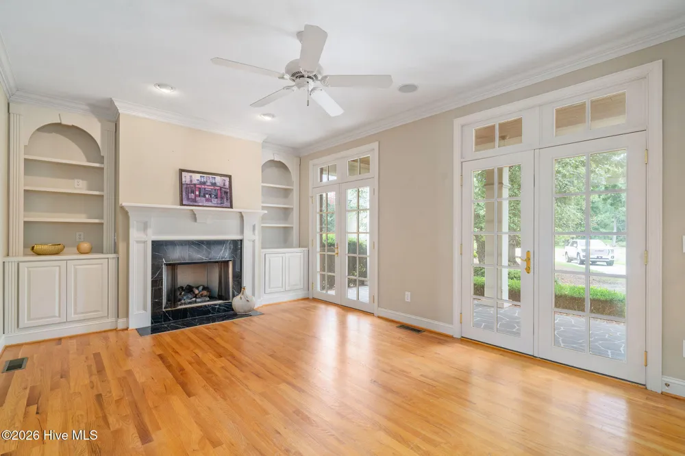 148 E Grandiflora Drive Wallace, NC 28466