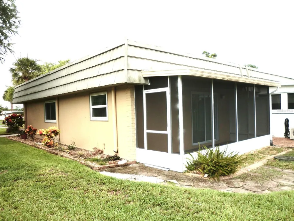 201 KINGS BOULEVARD #15 Sun City Center, FL 33573