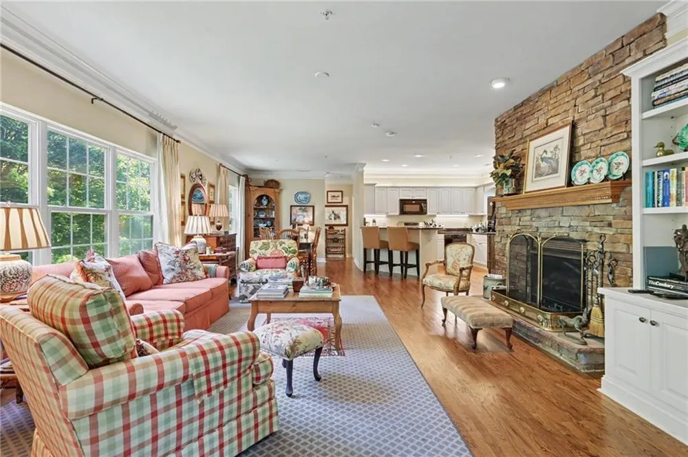 751 killearney Way Clayton, DC 20525