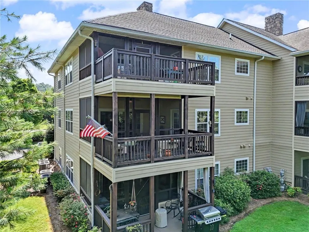 751 killearney Way Clayton, DC 20525