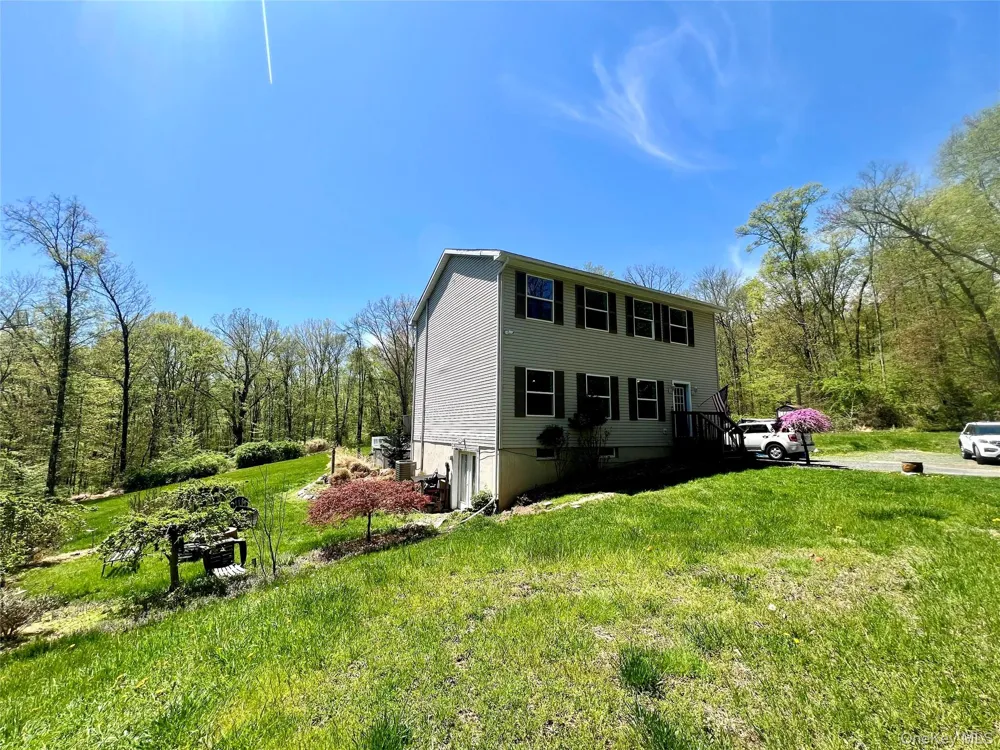 3222 New Prospect Road Pine Bush, NY 12566