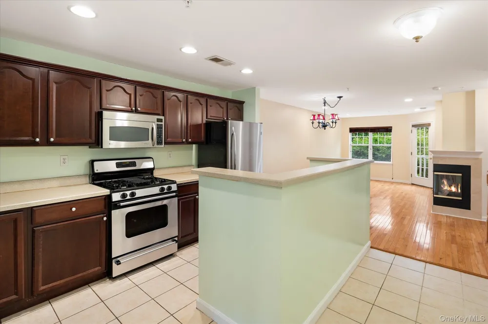 414 Highridge Court Peekskill, NY 10566