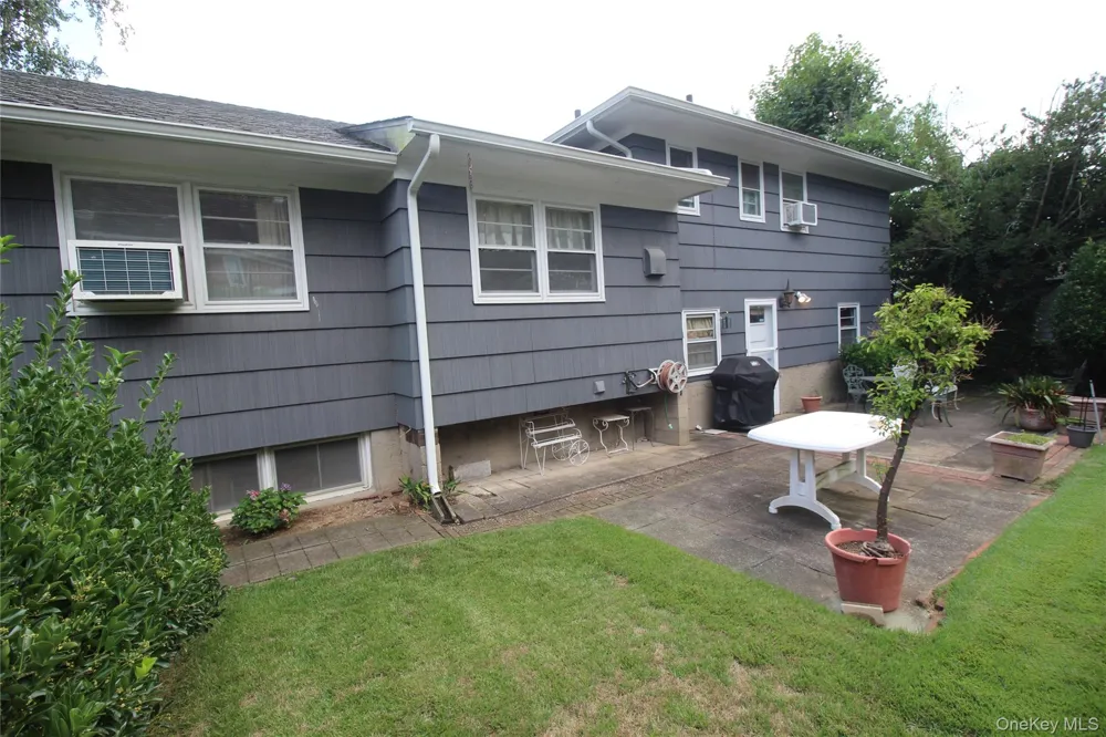 42 Foster Avenue Malverne, NY 11565