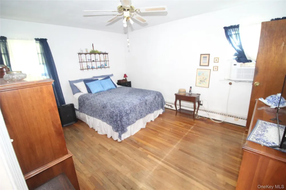 42 Foster Avenue Malverne, NY 11565