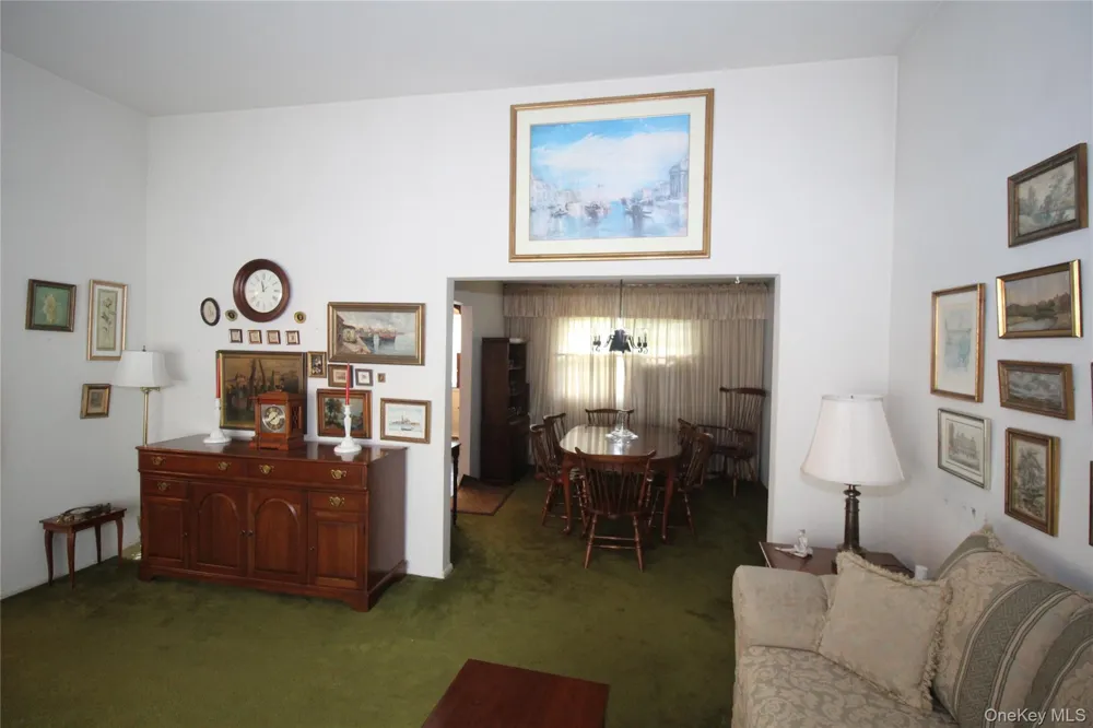 42 Foster Avenue Malverne, NY 11565
