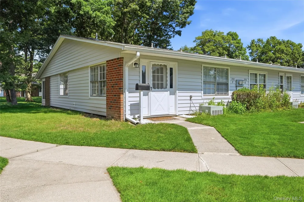 232 Blackpool Court #F Ridge, NY 11961