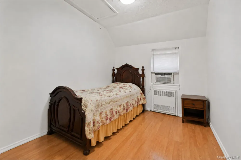 10762 106th Street Ozone Park, NY 11417