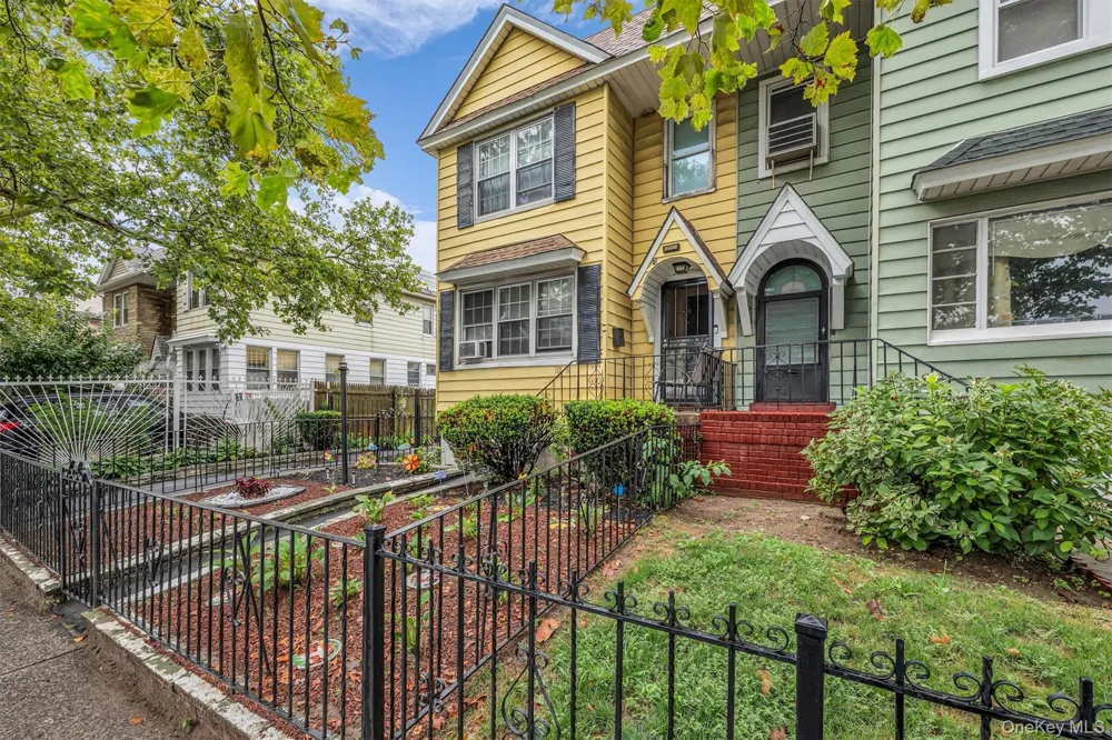 11510 Van Wyck Expressway South Ozone Park, NY 11420