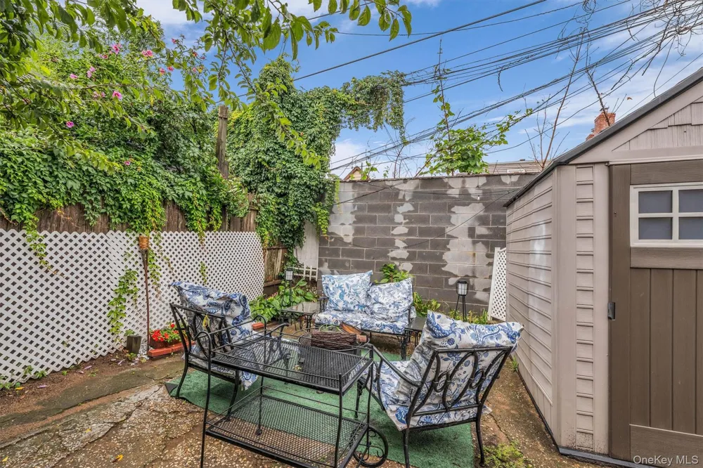 11510 Van Wyck Expressway South Ozone Park, NY 11420